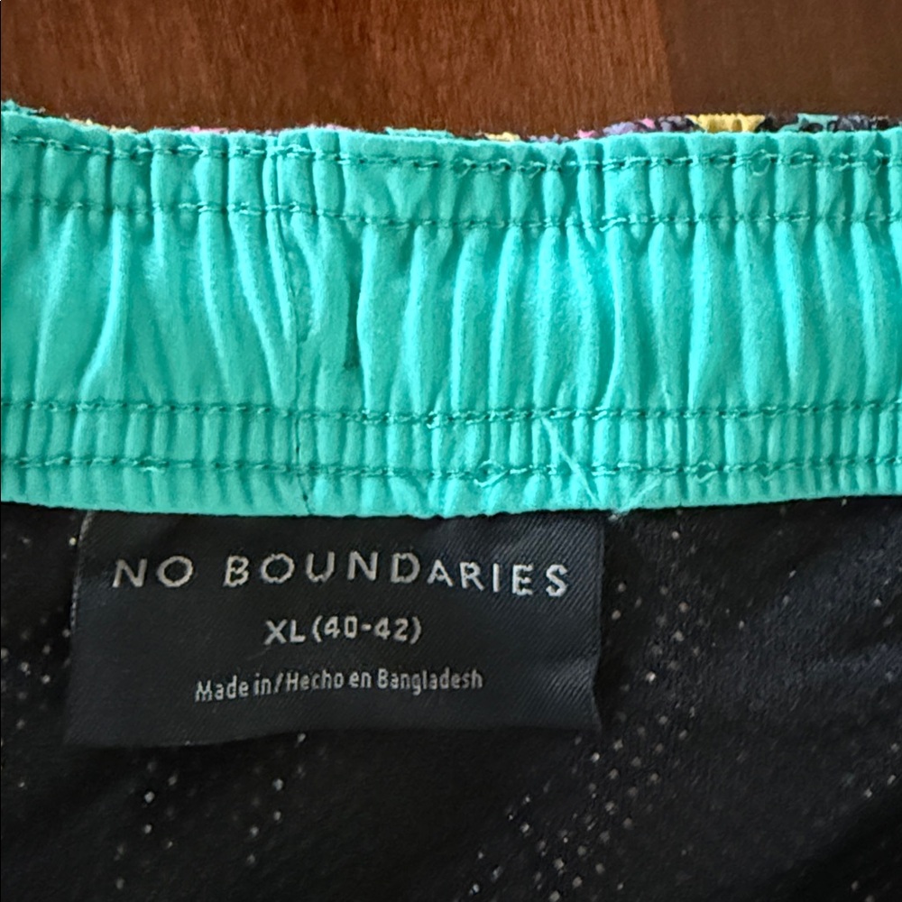 No Boundaries Black Floral Swim ShortsXL, NWT - Picture 4 of 4